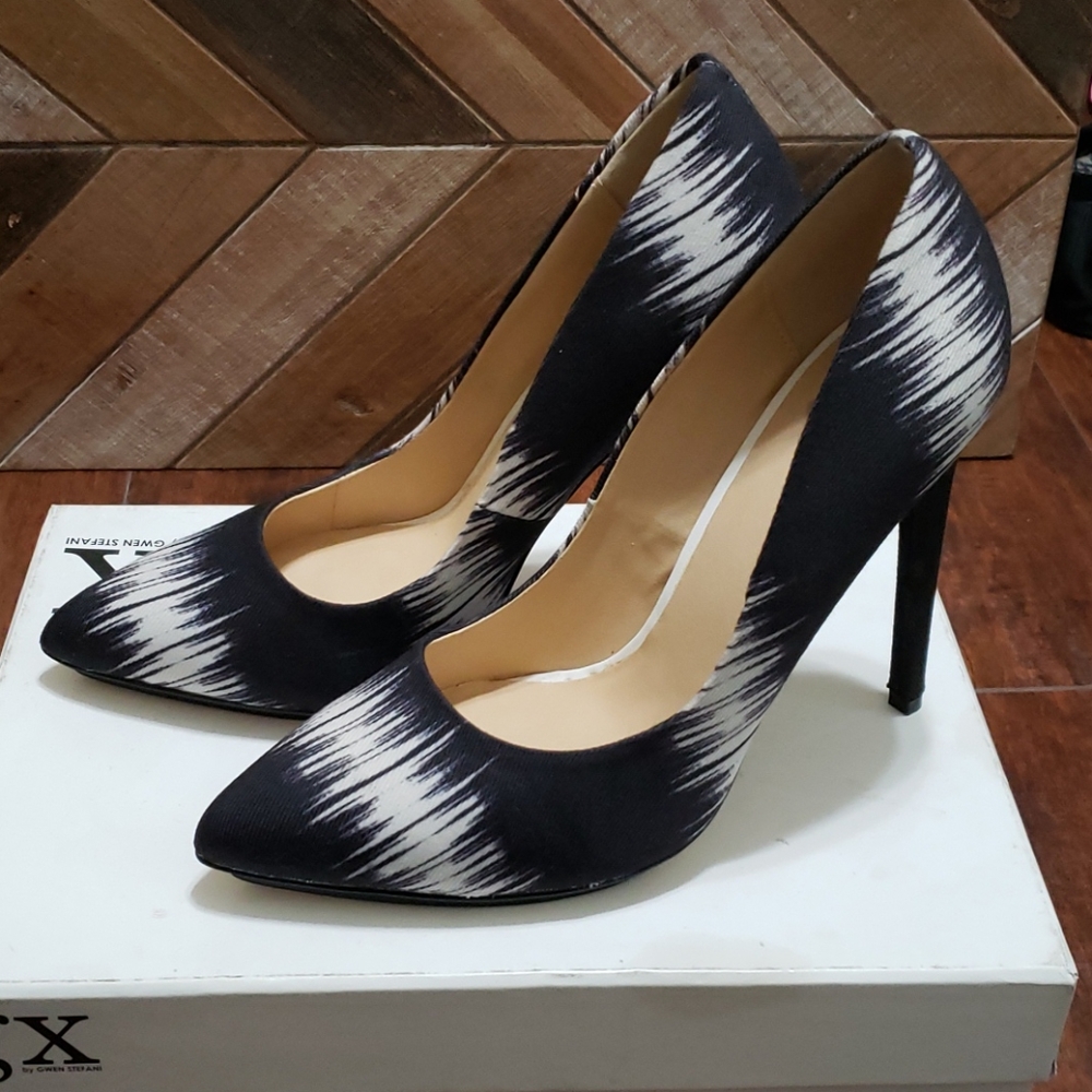 GX By Gwen Stefani Black and White Pumps Size 9